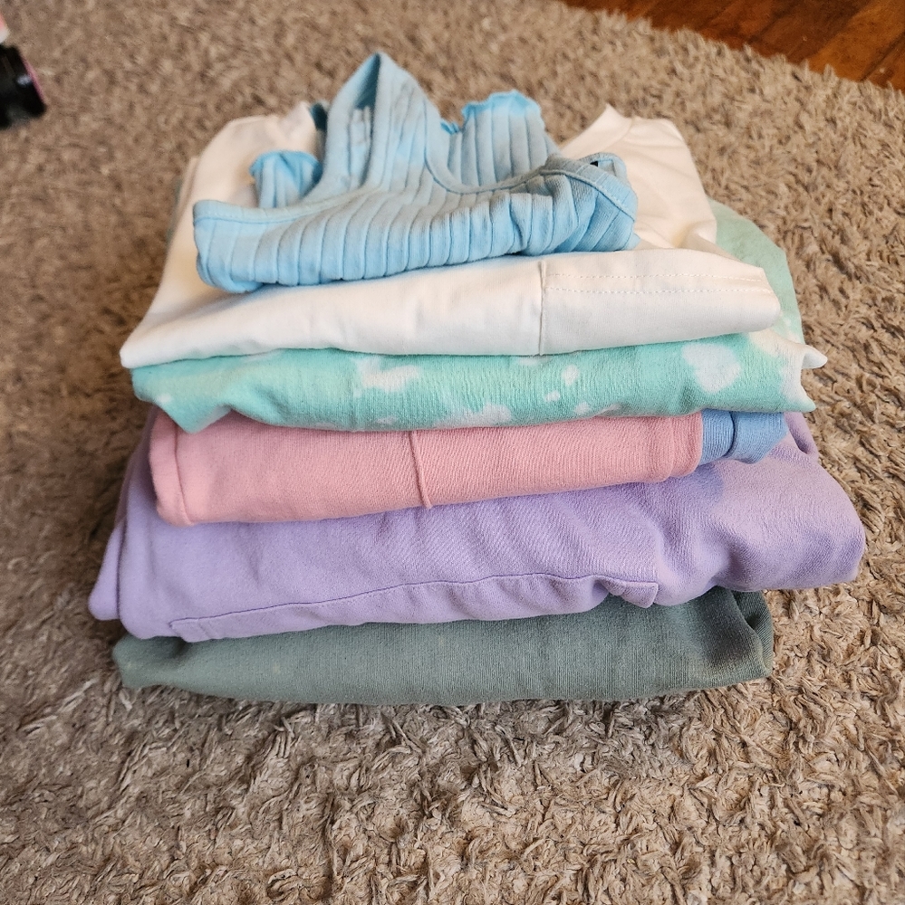 Pastel Lounge Wear Clothing Bundle - Size Small DONATING SOON